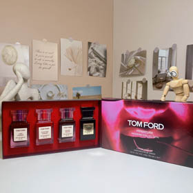 TOMFORD TF Cereza Medio Muestra Cuatro Piezas Perfume-3183  