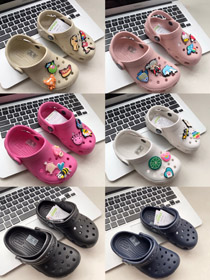 Crocs clásico obstrucción simple moda clásica cómoda estrella pequeña zapatos de agujero para niños-  